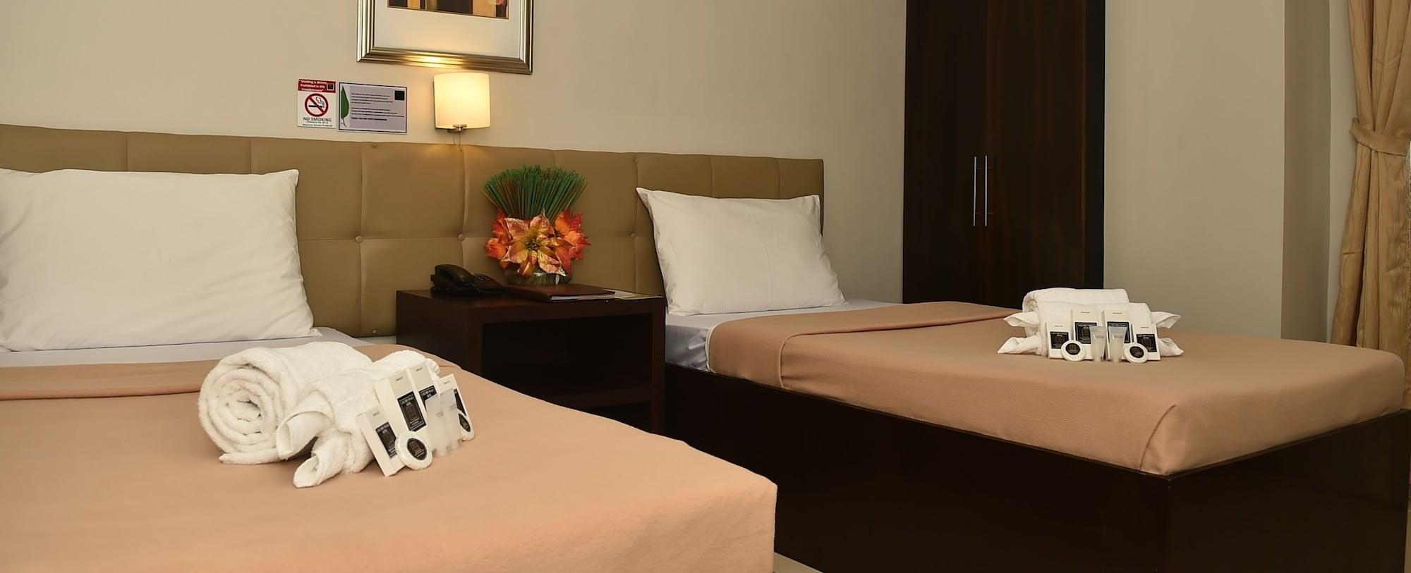 Columbus Plaza Hotel General Santos City Екстер'єр фото