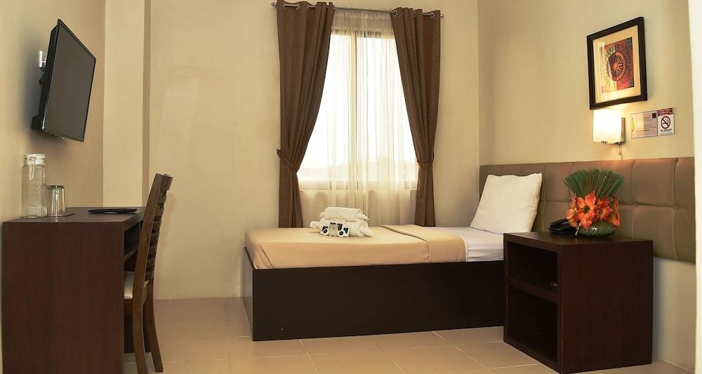 Columbus Plaza Hotel General Santos City Екстер'єр фото