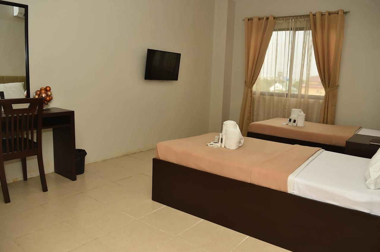 Columbus Plaza Hotel General Santos City Екстер'єр фото